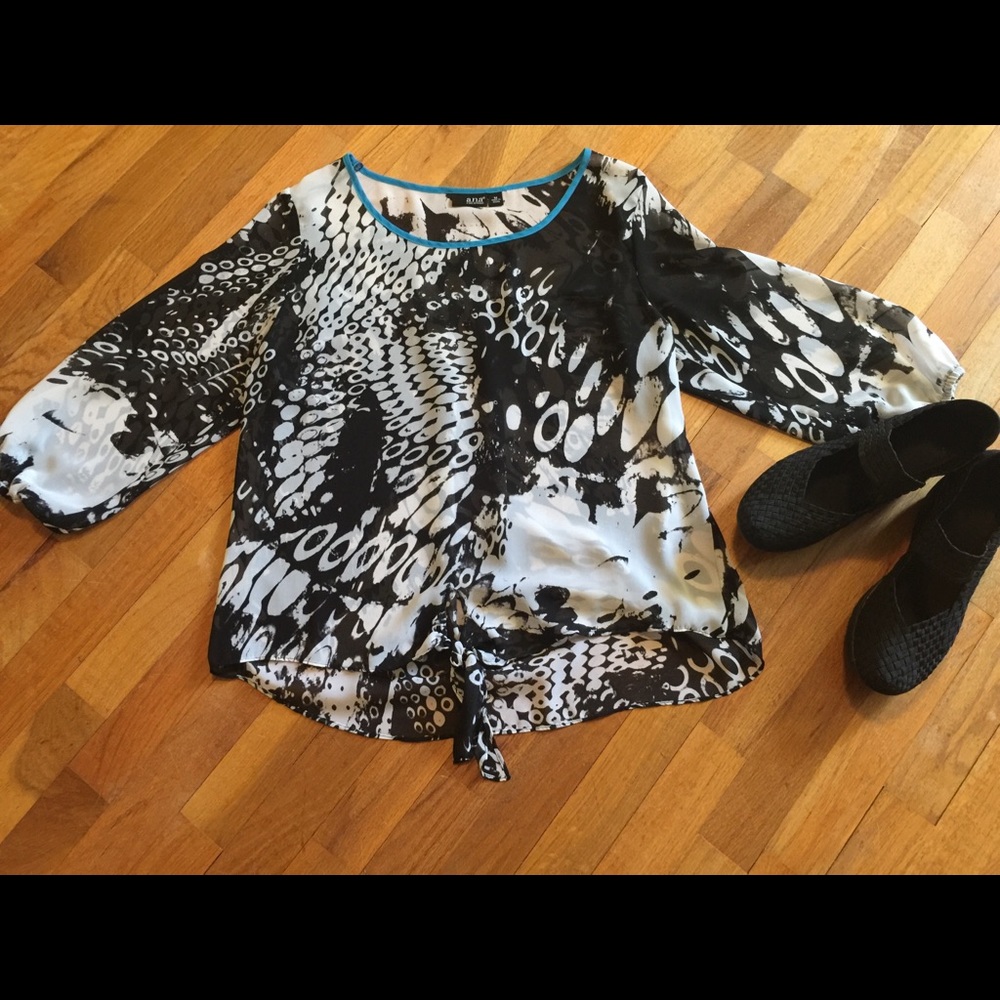 ana top, black and white print, size M